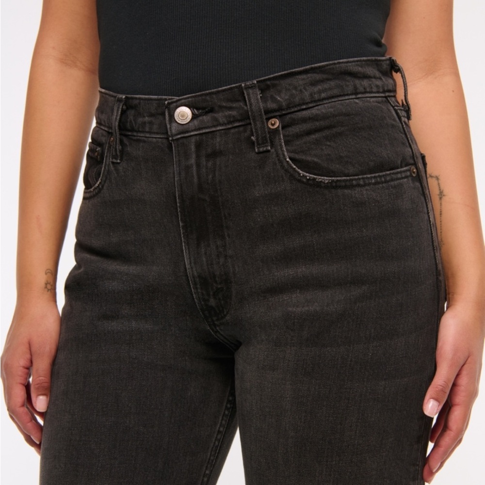 Abercrombie & Fitch, High Rise 90s Relaxed Jean - size 30 (10) extra long - Picture 4 of 14